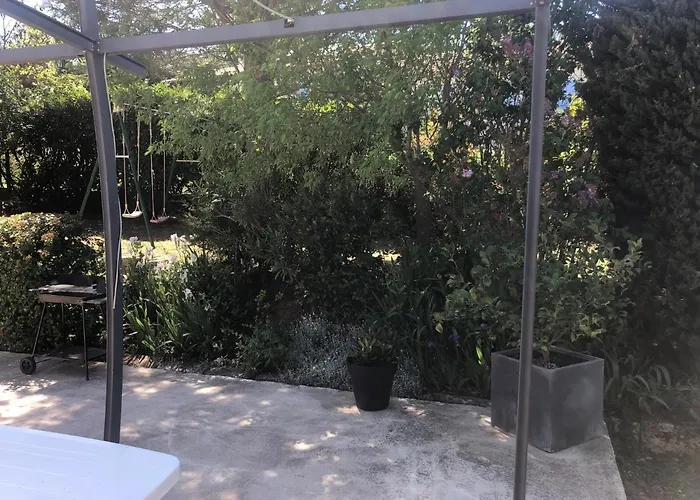 Maison Au Calme Avec Parking En Petite Camargue